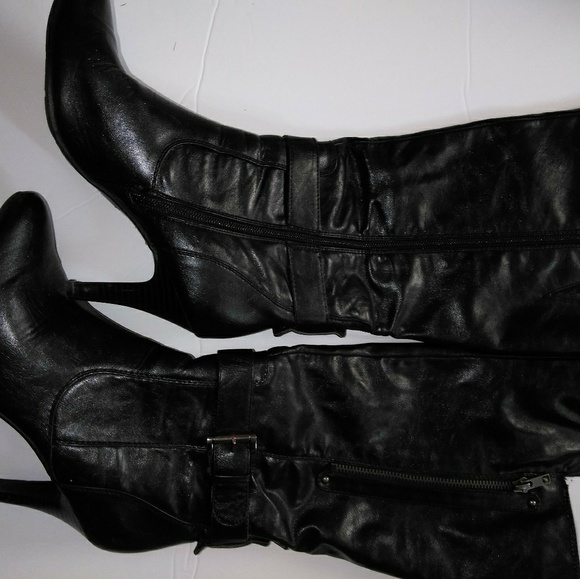 NWOT White Mountain Heeled Boots - Picture 2 of 4